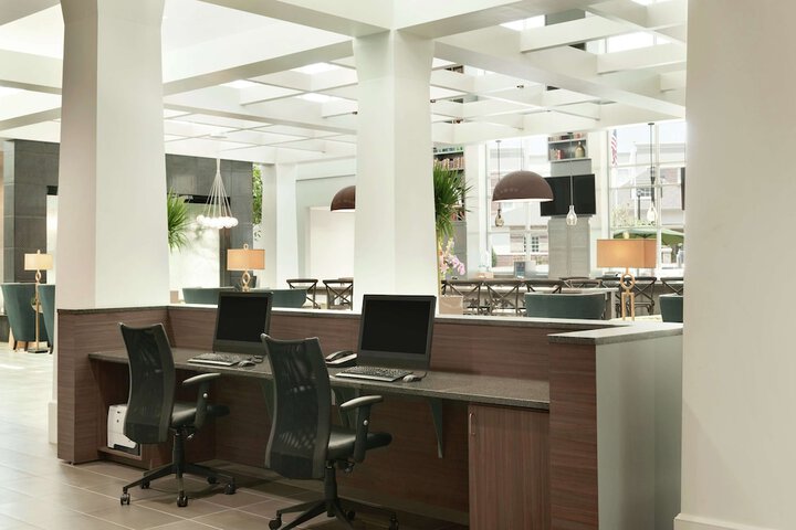 Business Center 51 of 51