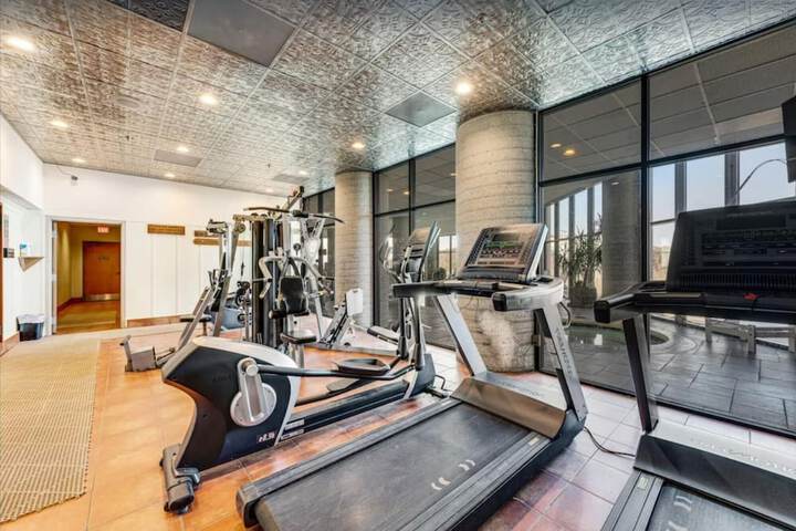 Uhost AI 2BR Condo Scenic Mountain Retreat