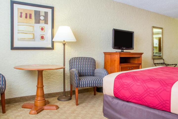 Econo Lodge Broken Arrow