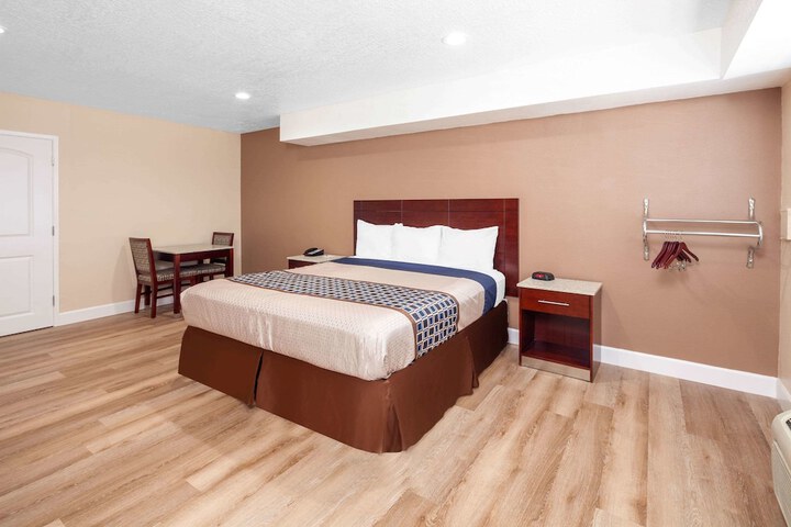 Room 20 of 23