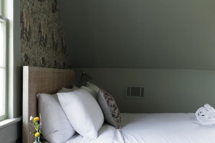 Room 155 of 292