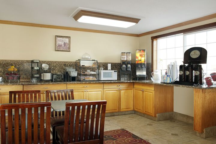 Breakfast/Coffee Service 37 of 40
