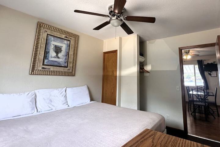 Room 118 of 299