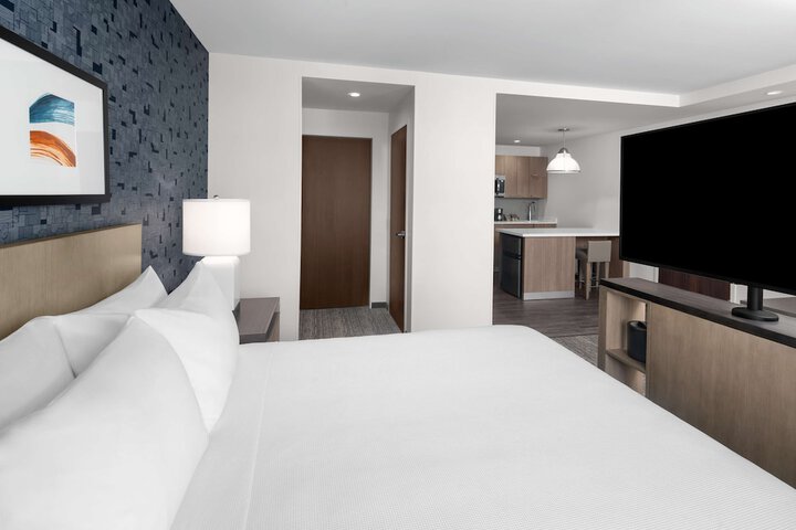 Room 15 of 50