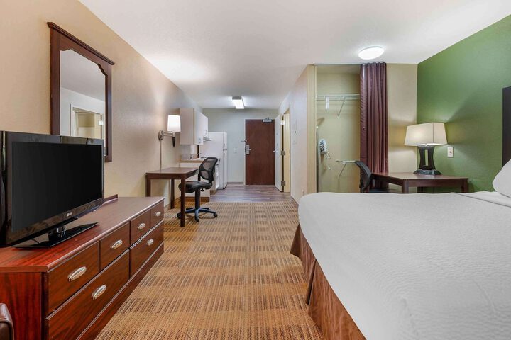 Room 14 of 23