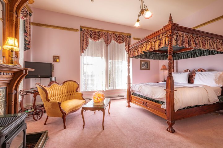 Room 43 of 54