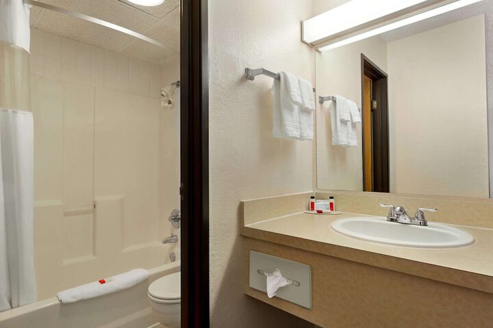 Room 18 of 41
