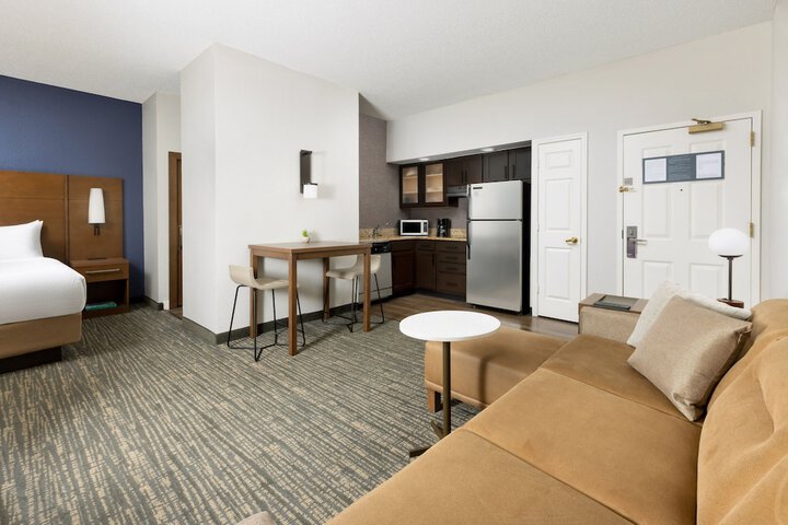 Room 41 of 60