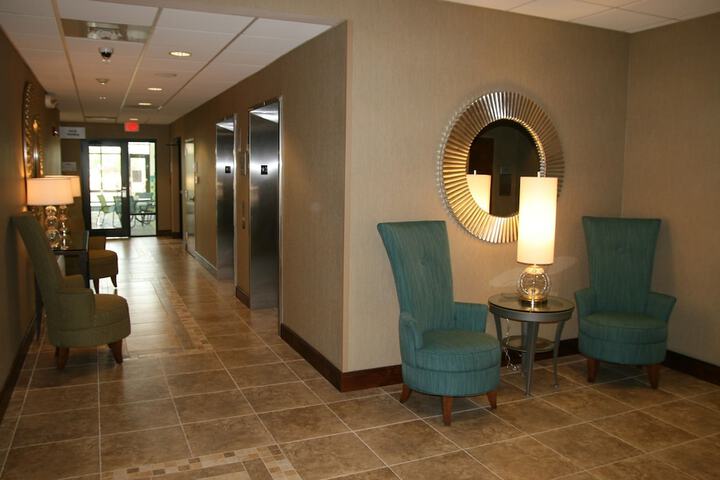 Ballroom/Hall 33 of 39