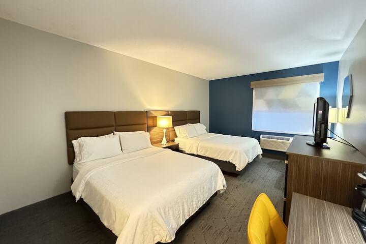 Room 46 of 82