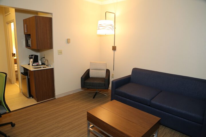 Holiday Inn Express Hotel & Suites Greenville by IHG