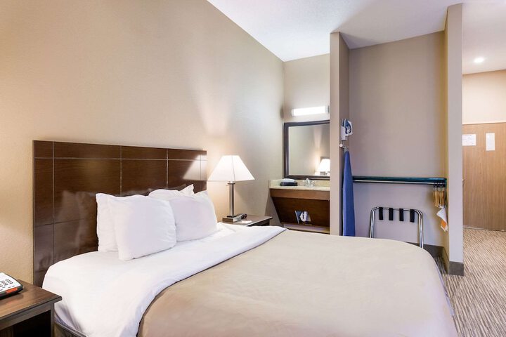 Room 10 of 44