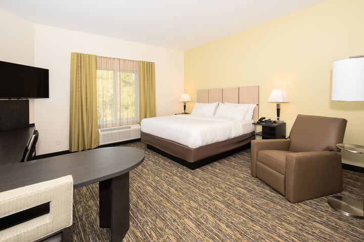 Room 33 of 40