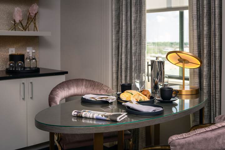 Tulsa Club Hotel Curio Collection by Hilton