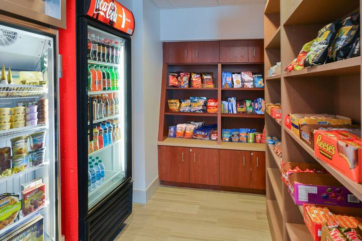 Holiday Inn Express Hotel & Suites Urbana-Champaign by IHG