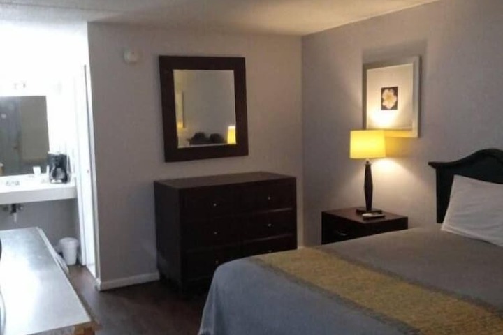 Room 29 of 42
