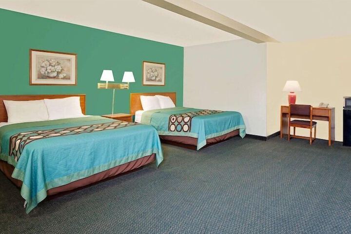 Room 8 of 23
