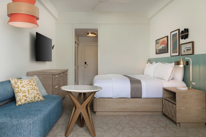 Moana Surfrider a Westin Resort & Spa, Waikiki Beach