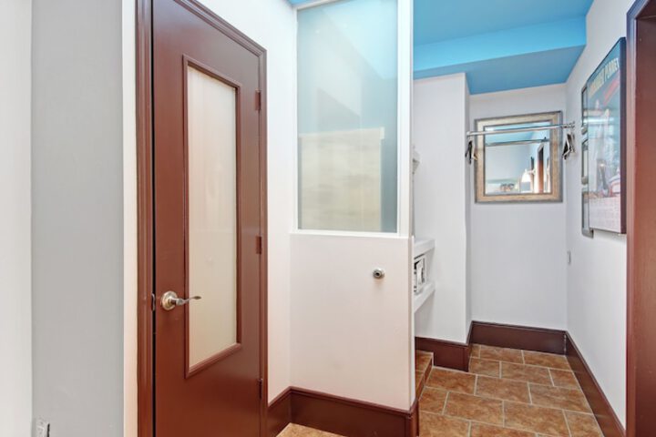 Room 75 of 99