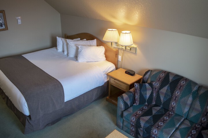 Waterton Lakes Lodge Resort