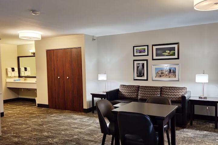Room 36 of 115