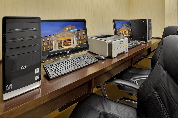 Holiday Inn Express Hotel & Suites Lebanon by IHG