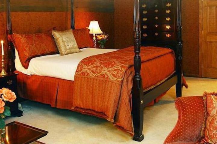 Room 5 of 114
