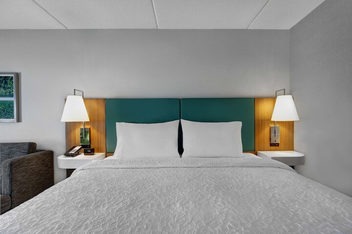 Room 30 of 49