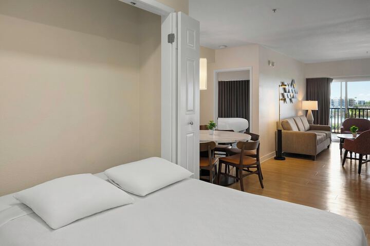 Room 29 of 38