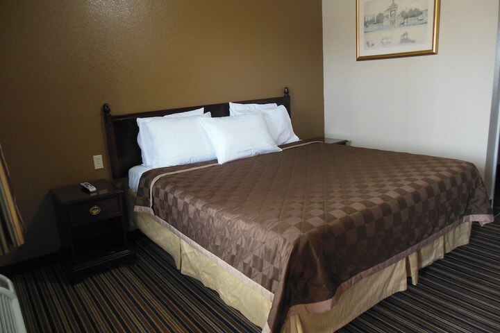 Room 28 of 48