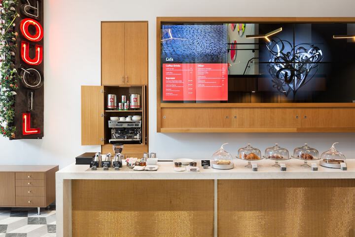 Breakfast/Coffee Service 52 of 68
