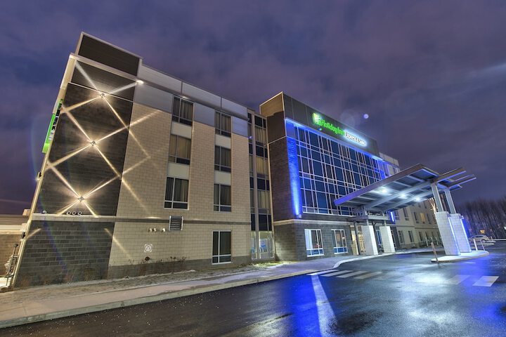 Hotel 3 of 32
