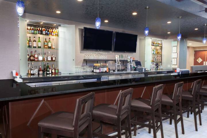 Wyndham Garden Elk Grove Village / OHare