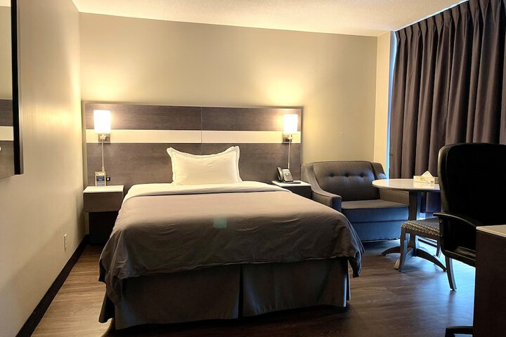 Room 30 of 40