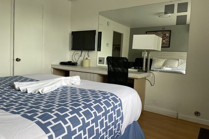 Room 19 of 39