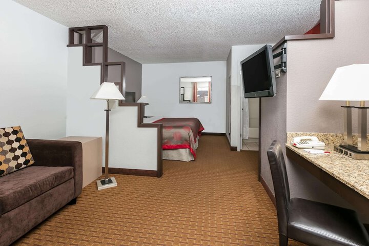 Room 18 of 23