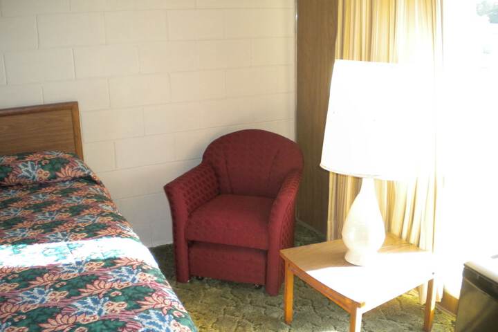 Room 4 of 15