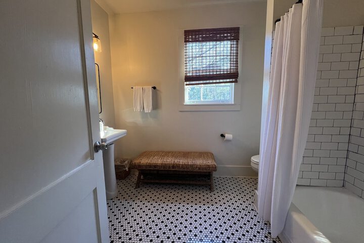 Room 26 of 65