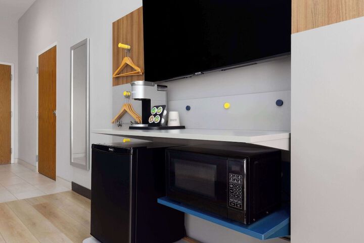 Microtel Inn & Suites by Wyndham Tracy