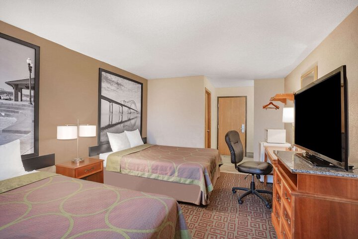 Super 8 by Wyndham Fort Madison