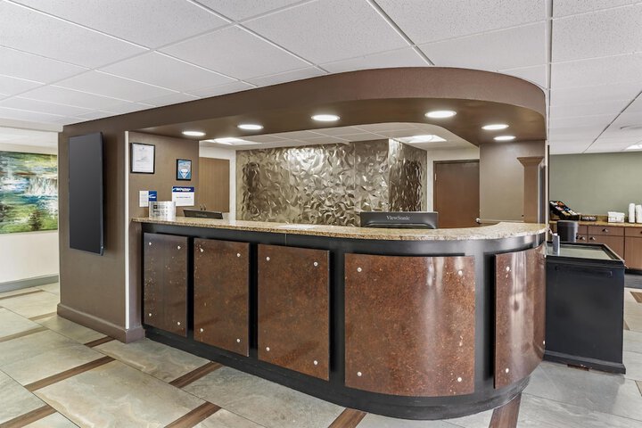 Best Western PLUS Executive Hotel