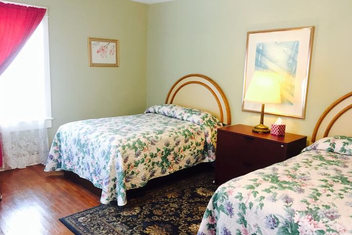 Room 13 of 82