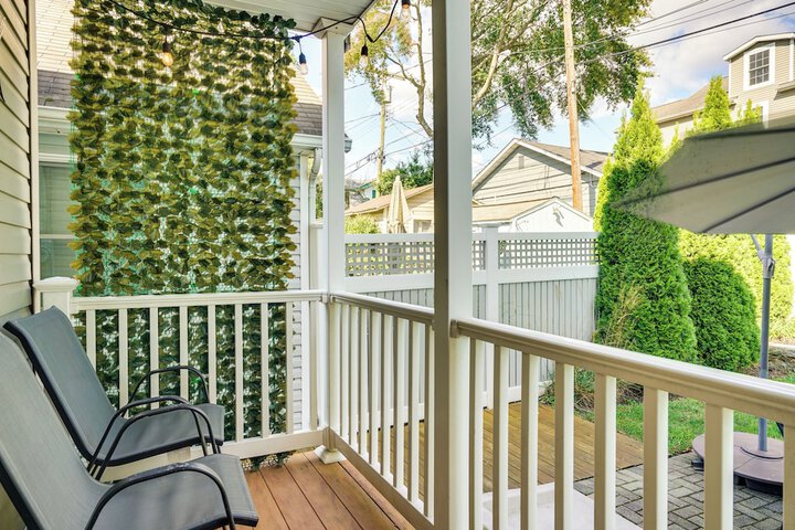 The 1818 Home w / Porch & Grill - 1 Mi to Beach!