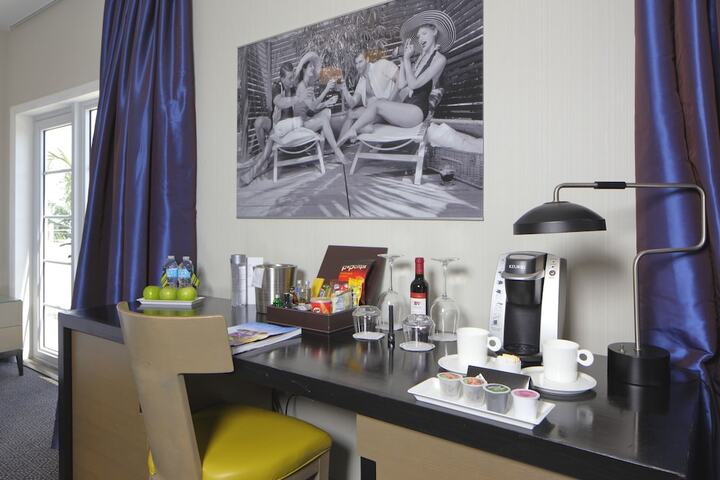Breakfast/Coffee Service 53 of 69