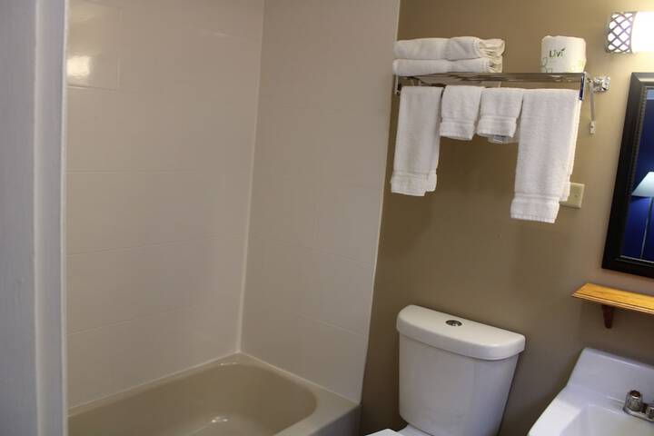 Room 19 of 28