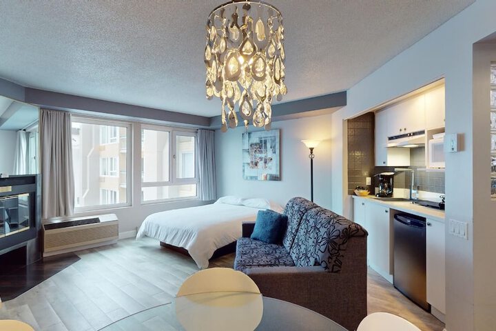 Room 40 of 138