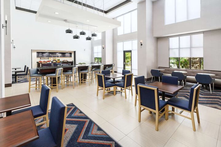 Hampton Inn & Suites Thousand Oaks CA