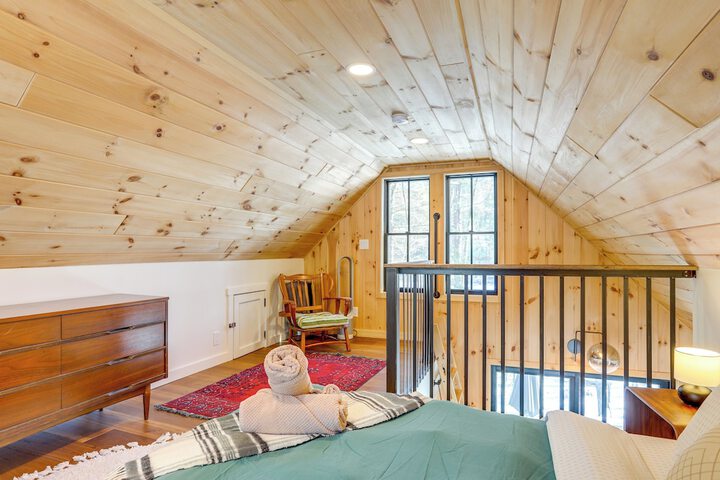 Waterfront Studio w / Loft & Dock Near Narrowsburg!