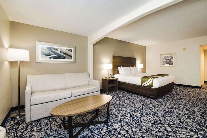 Room 15 of 30