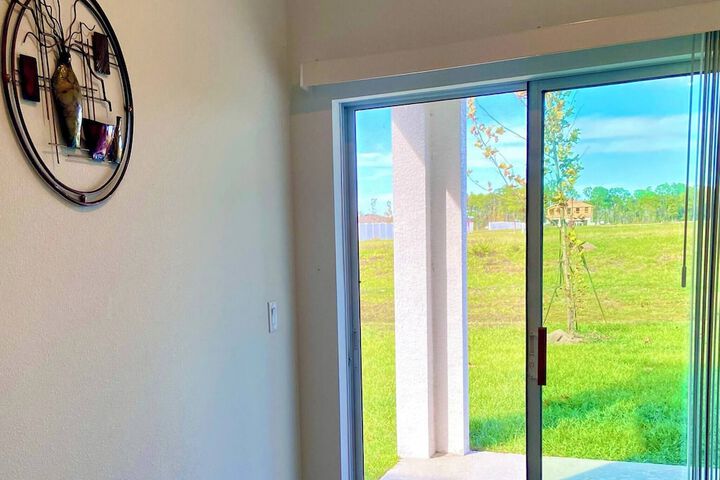 Cozy Comfy Cool 3bed 2ba Brand New Home
